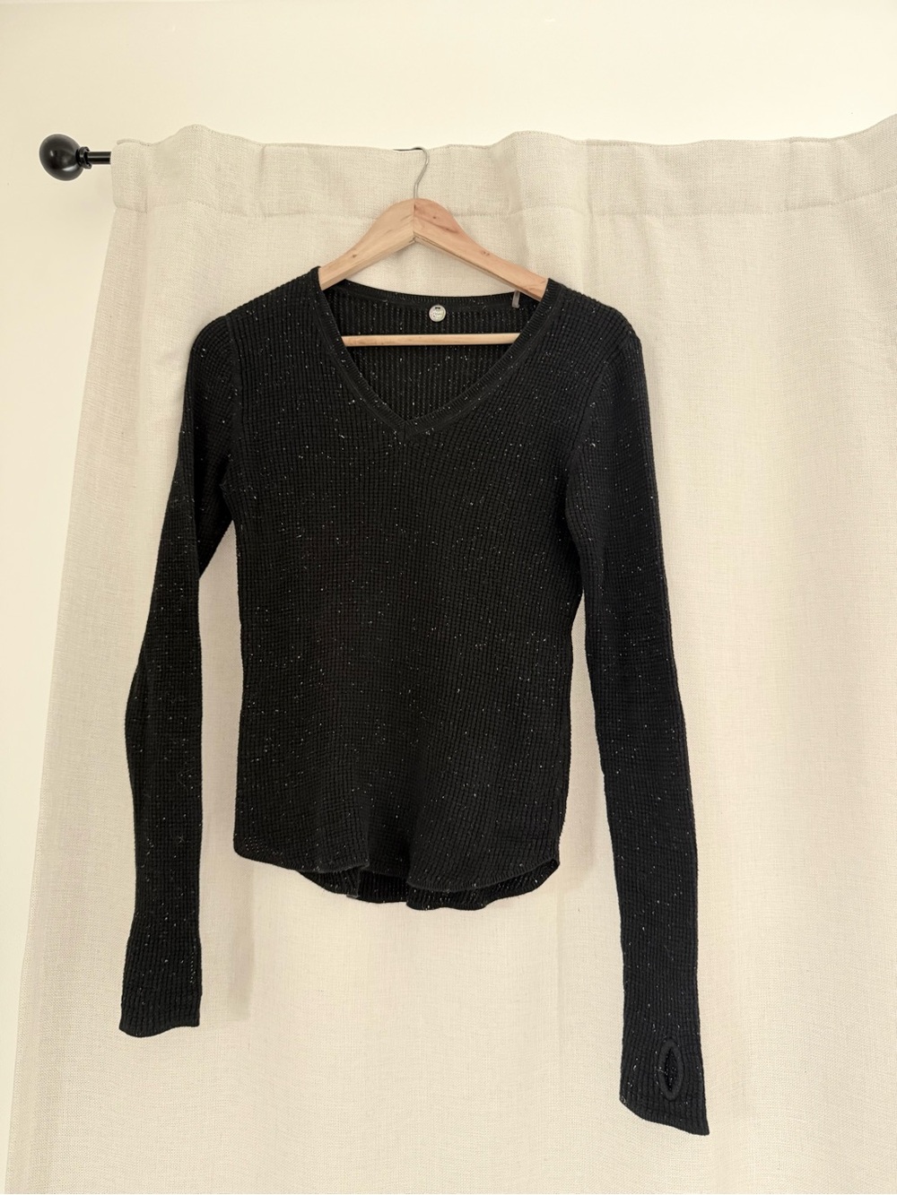 Margaret O'Leary Black Textured Knit V-Neck Sweater with Thumbholes
